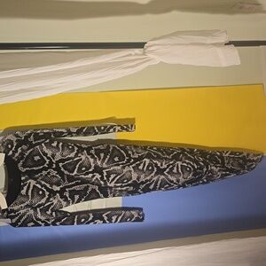 Guess Snake skin. Long Sleeve Dress